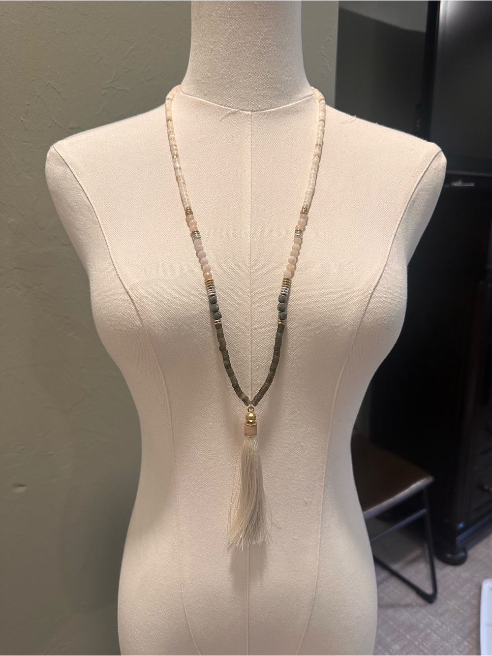 Stella & Dot Neutral Beaded Tassel Necklace in Beige & Gray